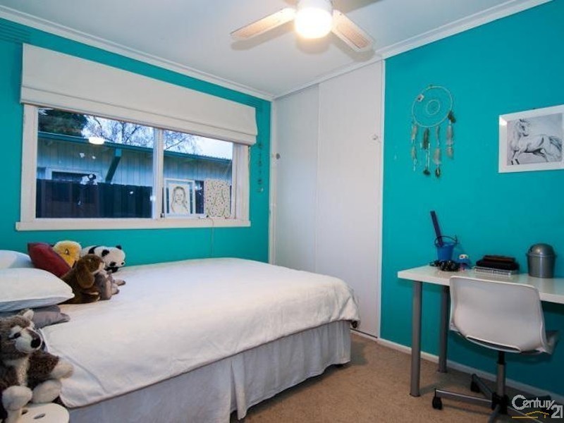 11 Galway Street, Seaford VIC 3198