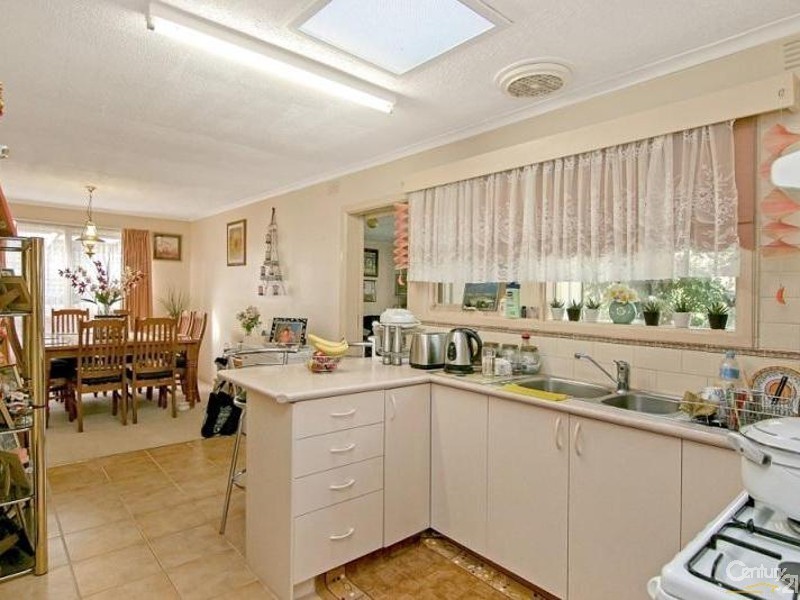 8 Olympic Avenue, Frankston VIC 3199