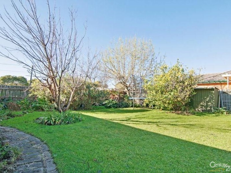 8 Olympic Avenue, Frankston VIC 3199