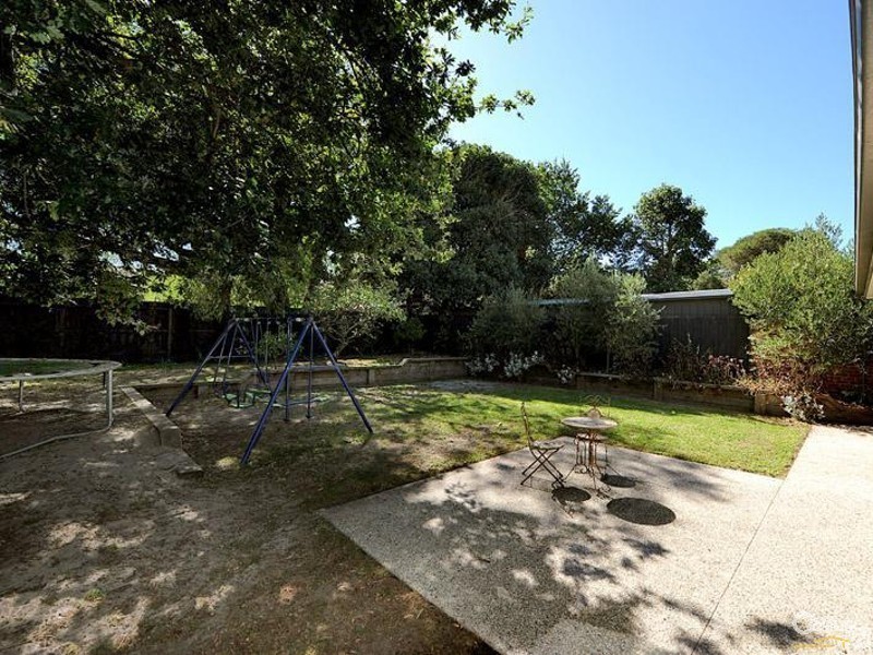 23 Liddesdale Avenue, Frankston South VIC 3199
