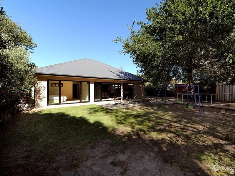 23 Liddesdale Avenue, Frankston South VIC 3199