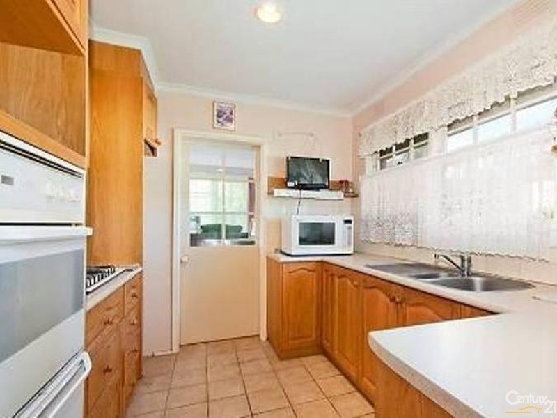 94 Fleetwood Crescent, Frankston South VIC 3199