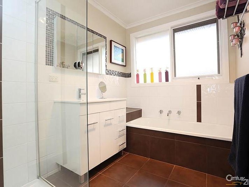 8 Acton Close, Frankston VIC 3199