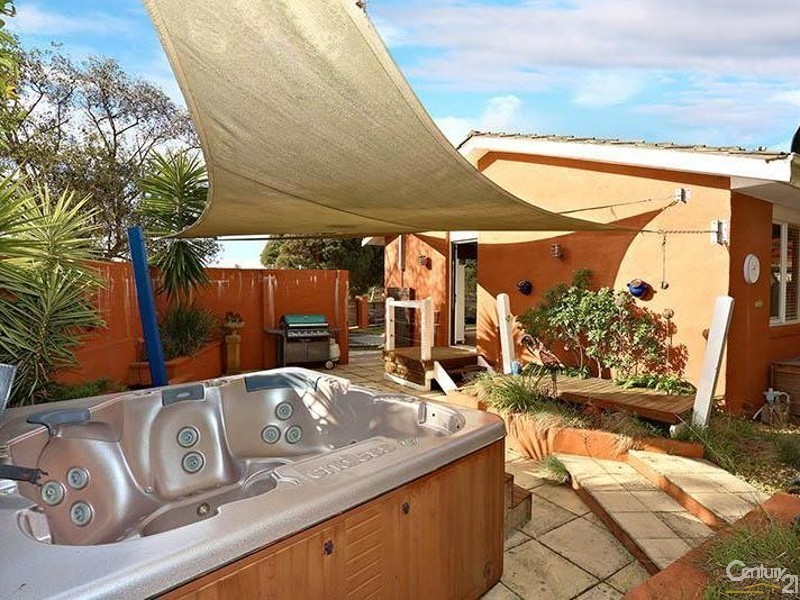 8 Acton Close, Frankston VIC 3199