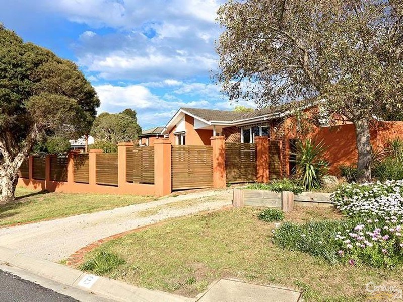 8 Acton Close, Frankston VIC 3199