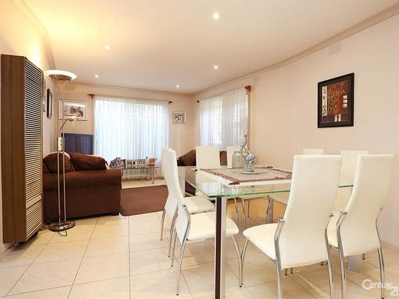 17 Kareela Road, Frankston VIC 3199