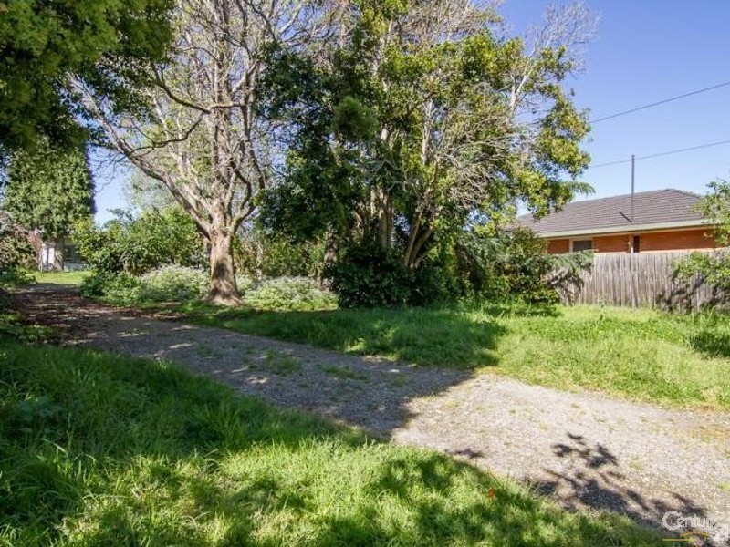 8 Logan Street, Frankston VIC 3199