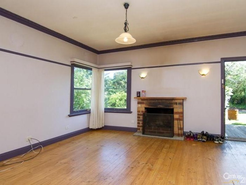 8 Logan Street, Frankston VIC 3199