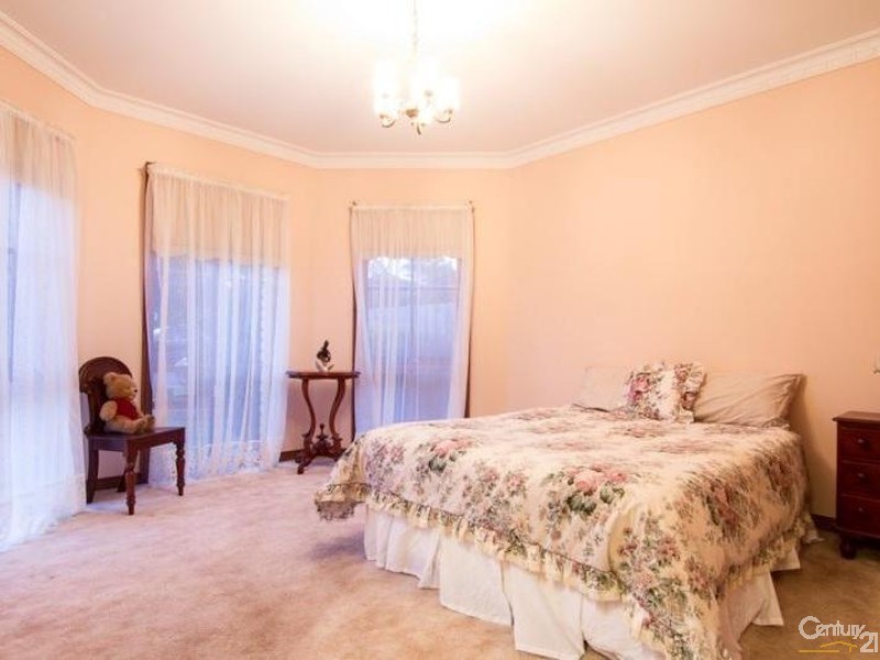 8 Diana Court, Langwarrin VIC 3910