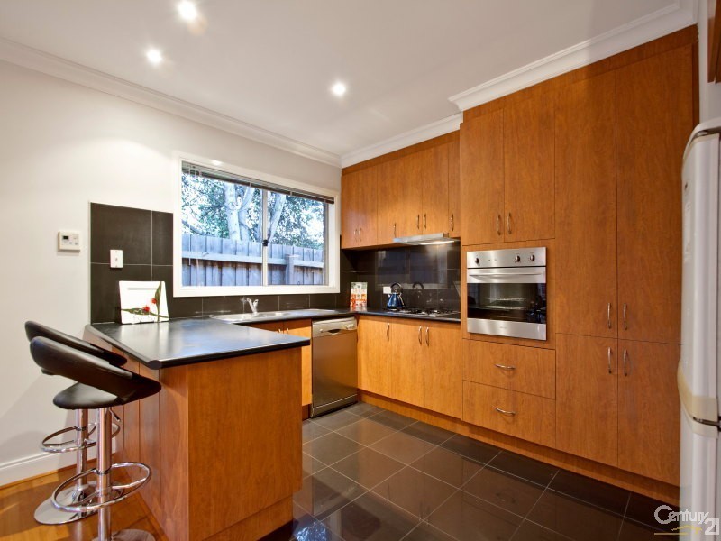 2/2 Lawrey Street, Frankston VIC 3199