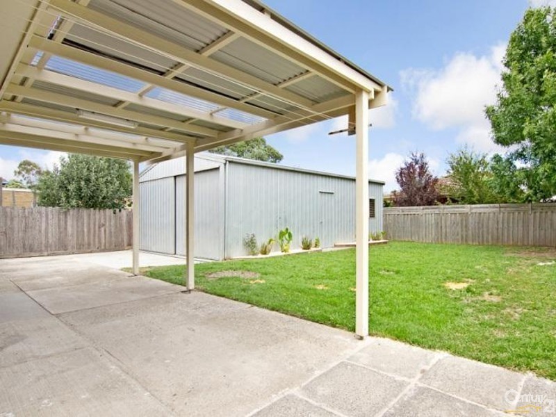 1 Cane Avenue, Seaford VIC 3198