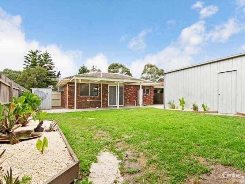 1 Cane Avenue, Seaford VIC 3198