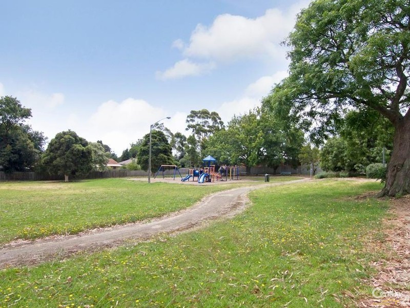 11 Kareela Road, Frankston VIC 3199