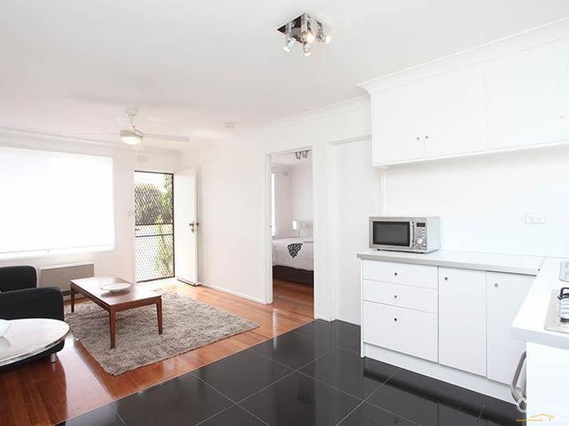 6/16 Walbundry Avenue, Frankston VIC 3199