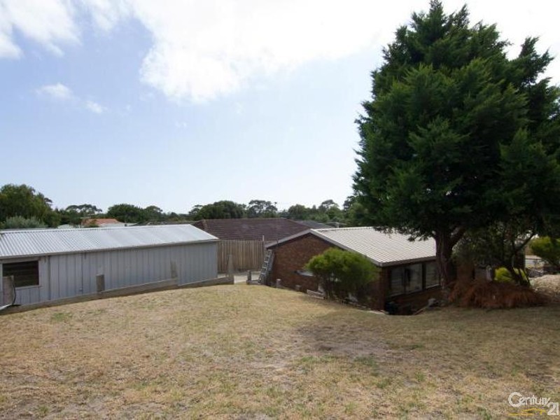 11 Attuna Crescent, Rosebud West VIC 3940