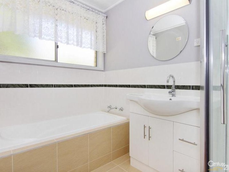 20 Frallon Crescent, Frankston VIC 3199