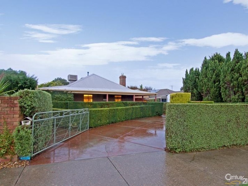 36 Hakea Drive, Mount Martha VIC 3934