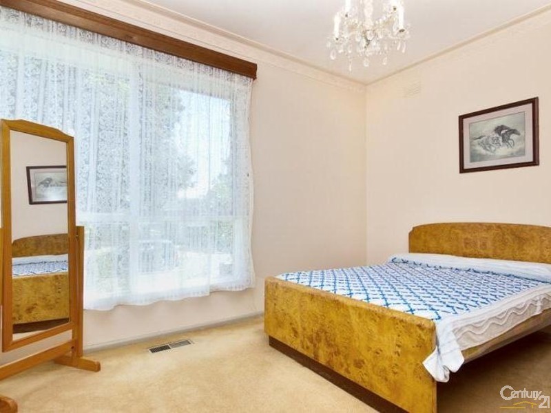 22 Finlay Street, Frankston VIC 3199