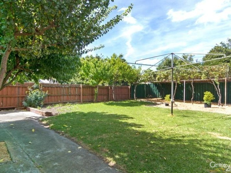 22 Finlay Street, Frankston VIC 3199