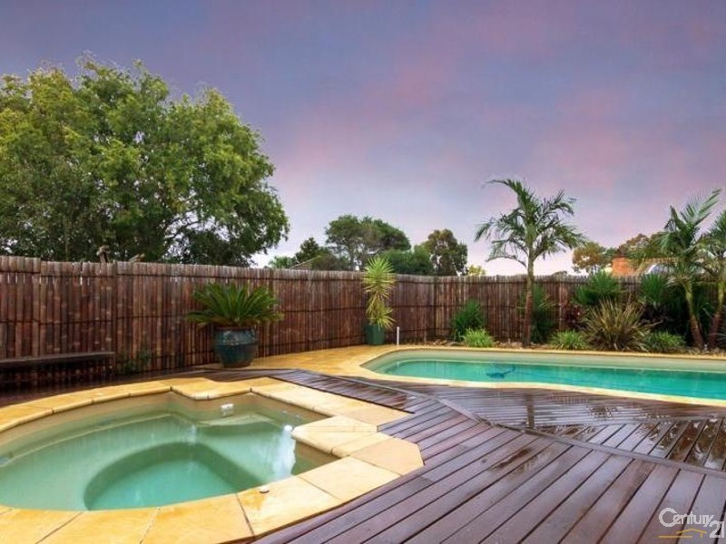 5 Herrington Avenue, Carrum Downs VIC 3201