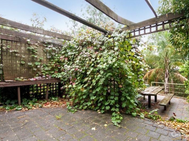 27 Wallace Avenue, Frankston VIC 3199