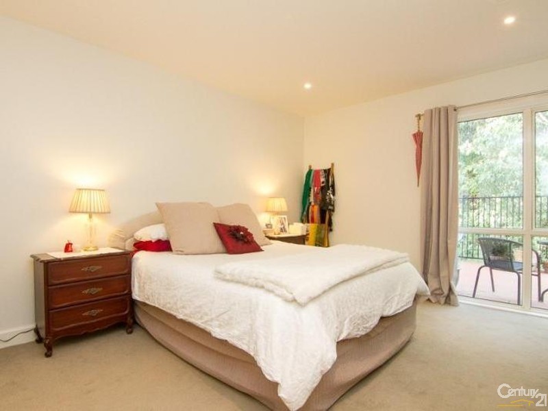 4/32 Pine Hill Drive, Frankston VIC 3199