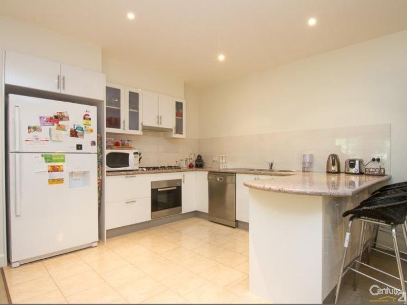 4/32 Pine Hill Drive, Frankston VIC 3199