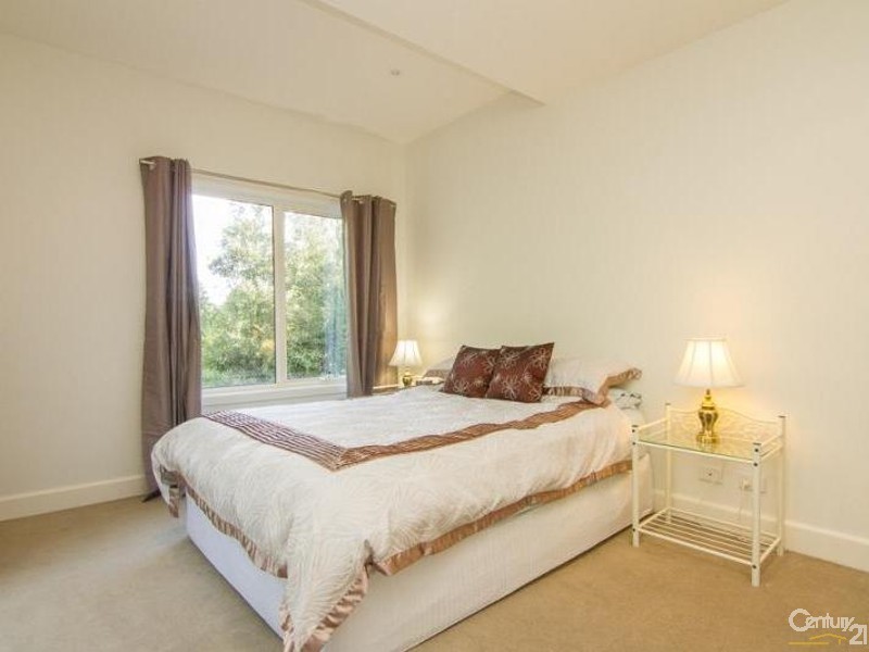 4/32 Pine Hill Drive, Frankston VIC 3199