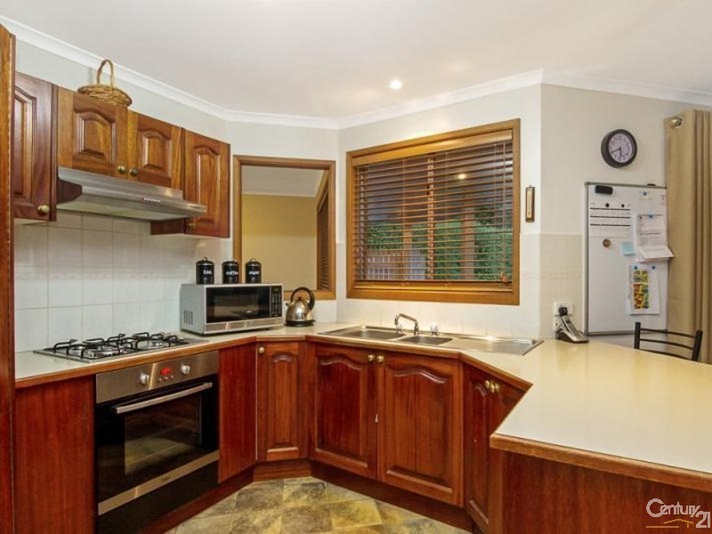 12 Julia Court, Cranbourne North VIC 3977