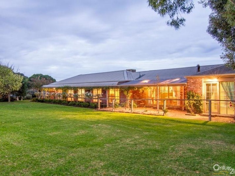 10 Impressa Close, Langwarrin VIC 3910