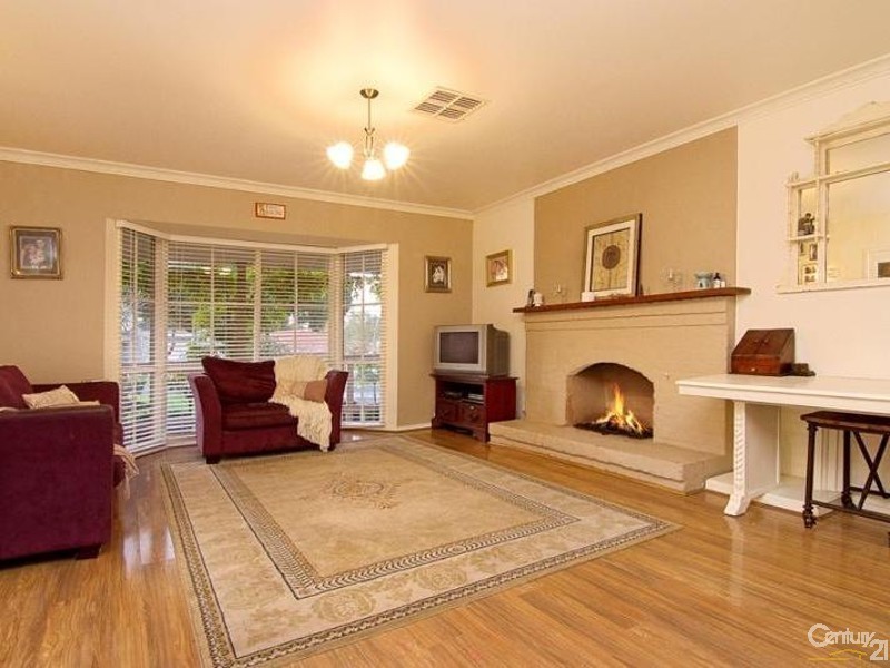 10 Impressa Close, Langwarrin VIC 3910