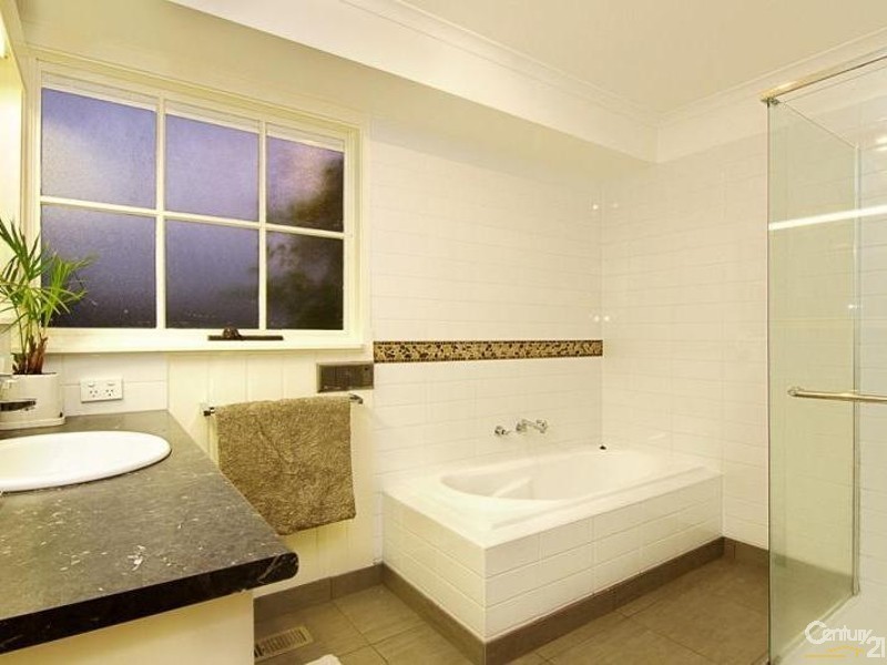 10 Impressa Close, Langwarrin VIC 3910