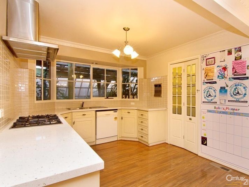 10 Impressa Close, Langwarrin VIC 3910