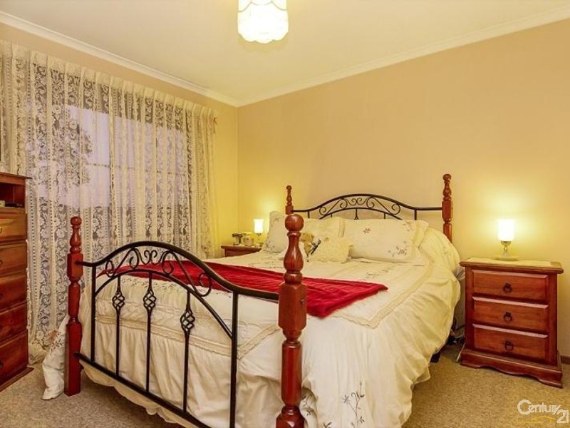 4 Noel Road, Langwarrin VIC 3910