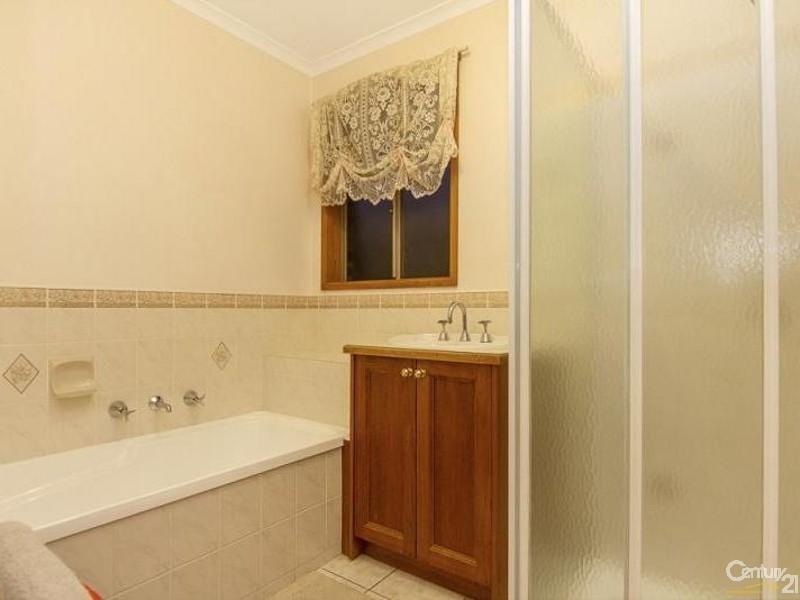 4 Noel Road, Langwarrin VIC 3910