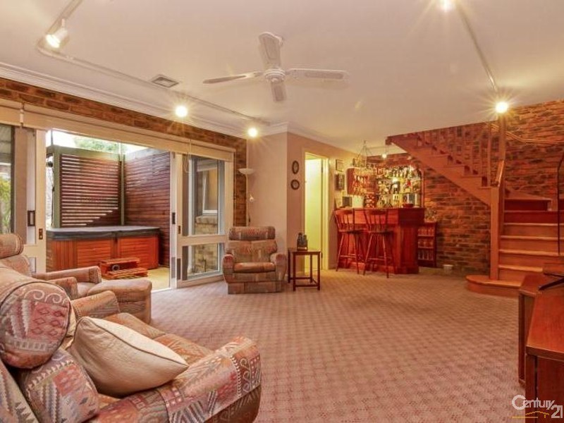 16 The Crest, Frankston South VIC 3199