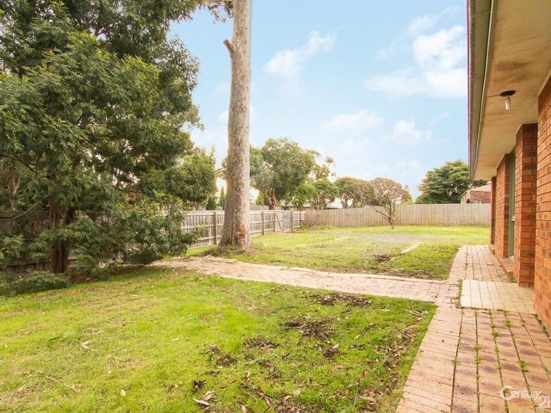26 Quarrion Drive, Carrum Downs VIC 3201