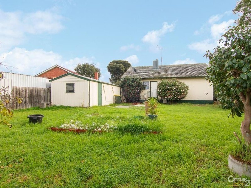 12 Radiata Street, Frankston North VIC 3200