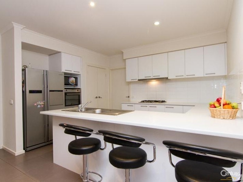 1/4 Langewan Road, Langwarrin VIC 3910