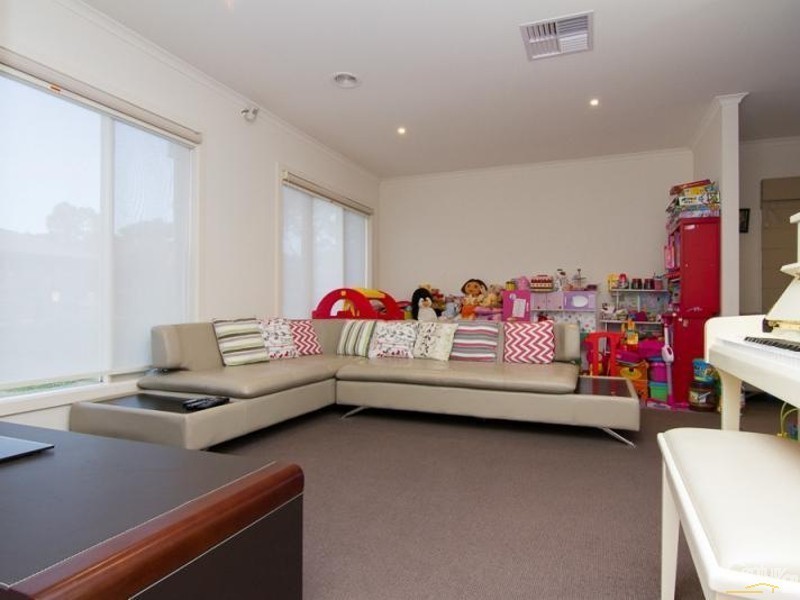 1/4 Langewan Road, Langwarrin VIC 3910