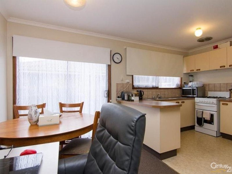 2/169 Seaford Road, Seaford VIC 3198