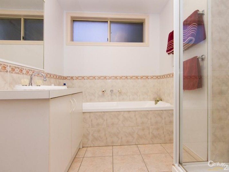 4 Jason Road, Carrum Downs VIC 3201