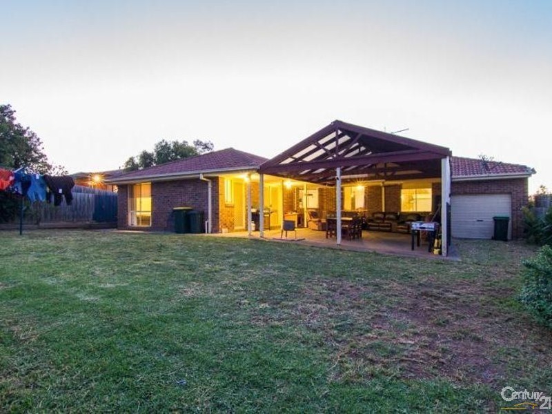 4 Jason Road, Carrum Downs VIC 3201