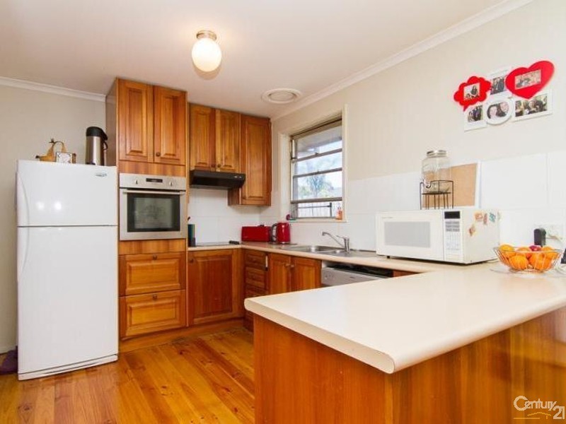 4 Wallowa Crescent, Frankston North VIC 3200