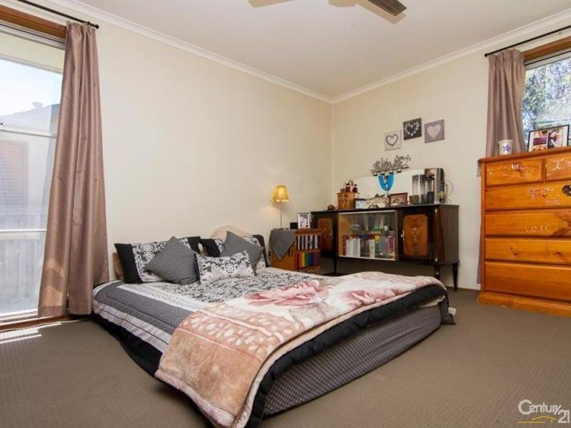 4 Wallowa Crescent, Frankston North VIC 3200