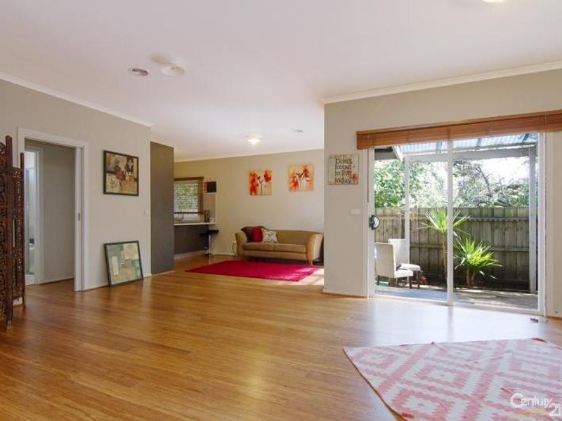 2/57 Rosslyn Avenue, Seaford VIC 3198