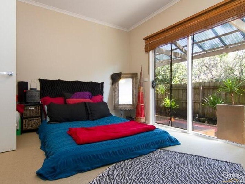 2/57 Rosslyn Avenue, Seaford VIC 3198