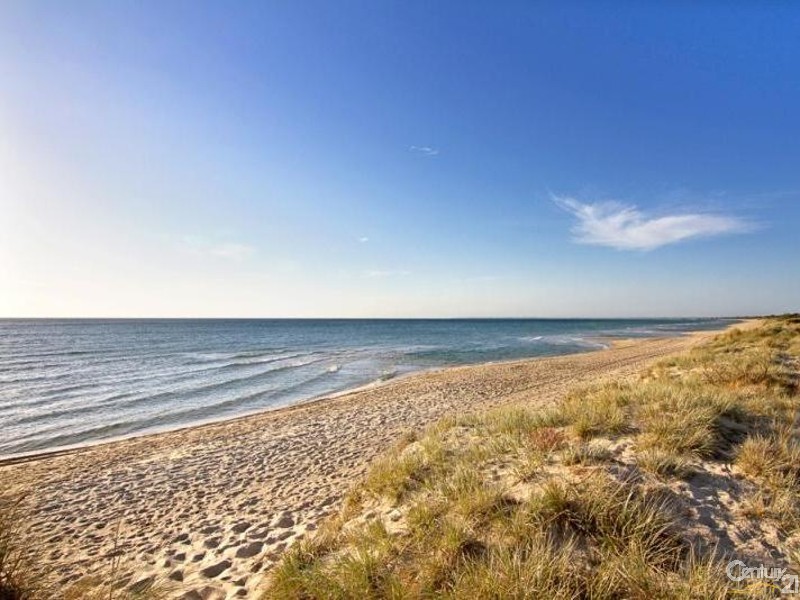 2/57 Rosslyn Avenue, Seaford VIC 3198