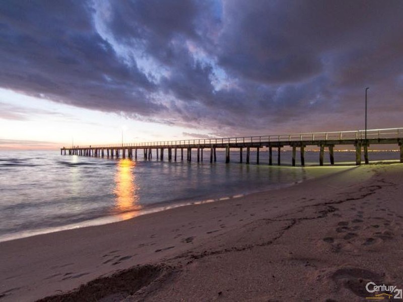 2/57 Rosslyn Avenue, Seaford VIC 3198