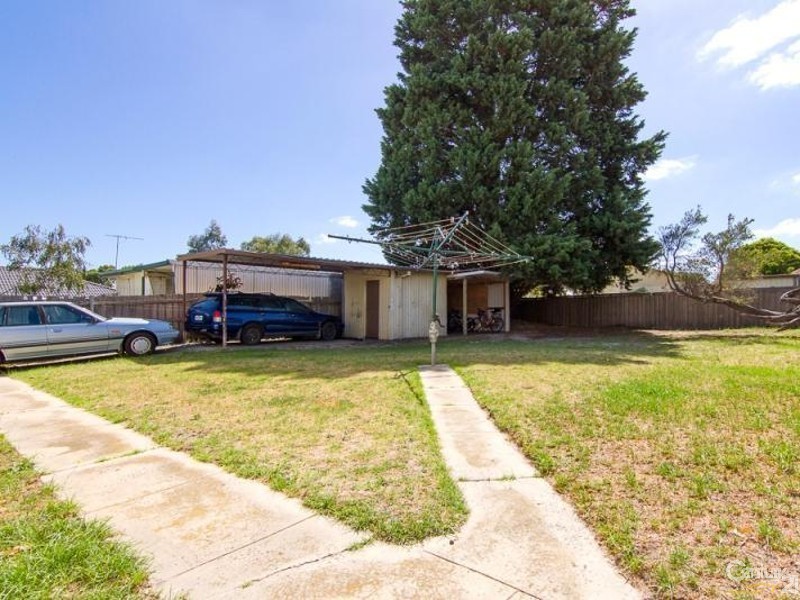 13 Forest Drive, Frankston North VIC 3200
